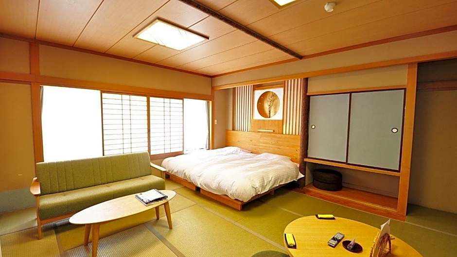 Yumoto Itaya