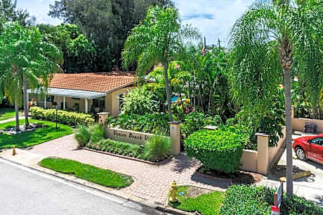 Tropical Villas Of Venice Beach