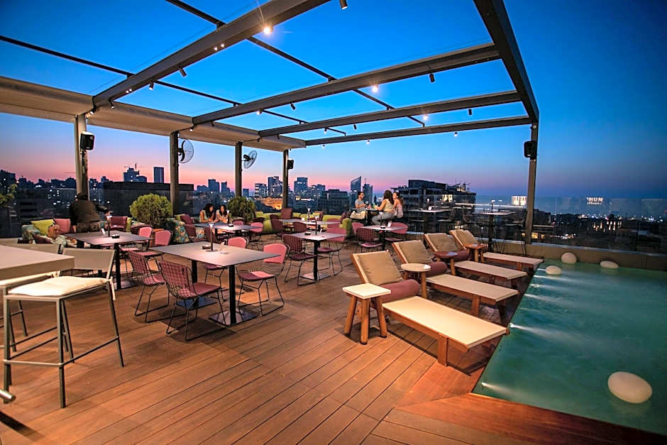 O Monot Luxury Boutique Hotel