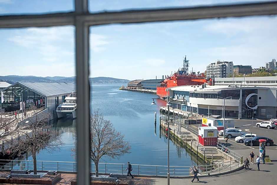 Customs House Hotel