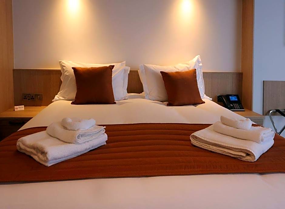 The Teifi Waterside Hotel