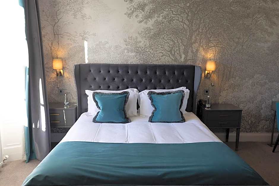 Marshall Meadows Manor House