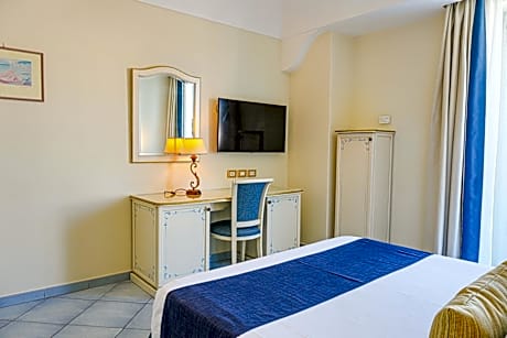 Standard Triple Room with Balcony