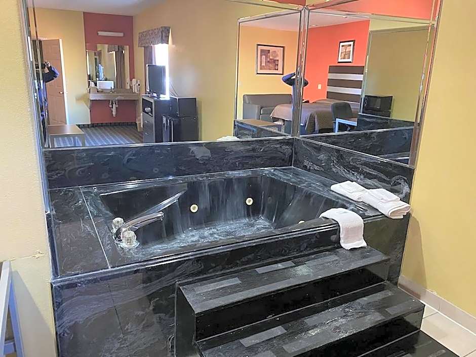 Redwood Suites