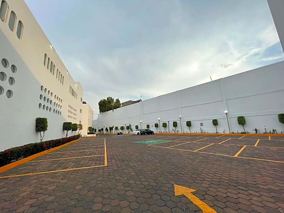 HOTEL MARQUES DEL PENON