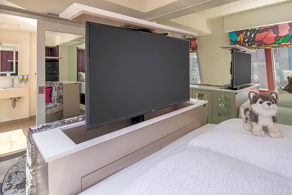 Staypineapple, An Artful Hotel, Midtown