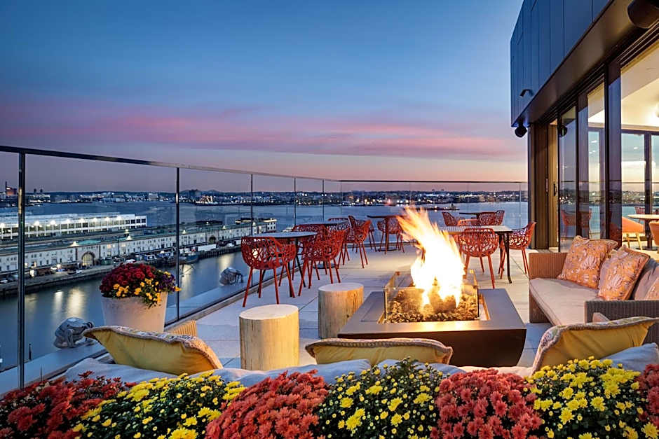Hyatt Place Boston/Seaport District