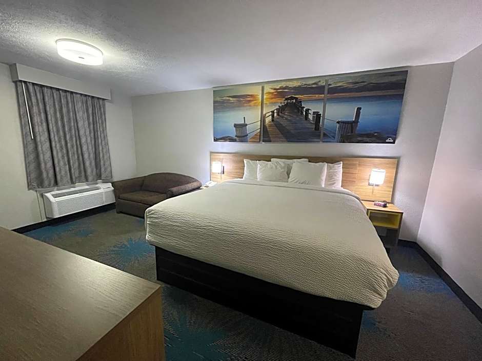 Days Inn by Wyndham Savannah
