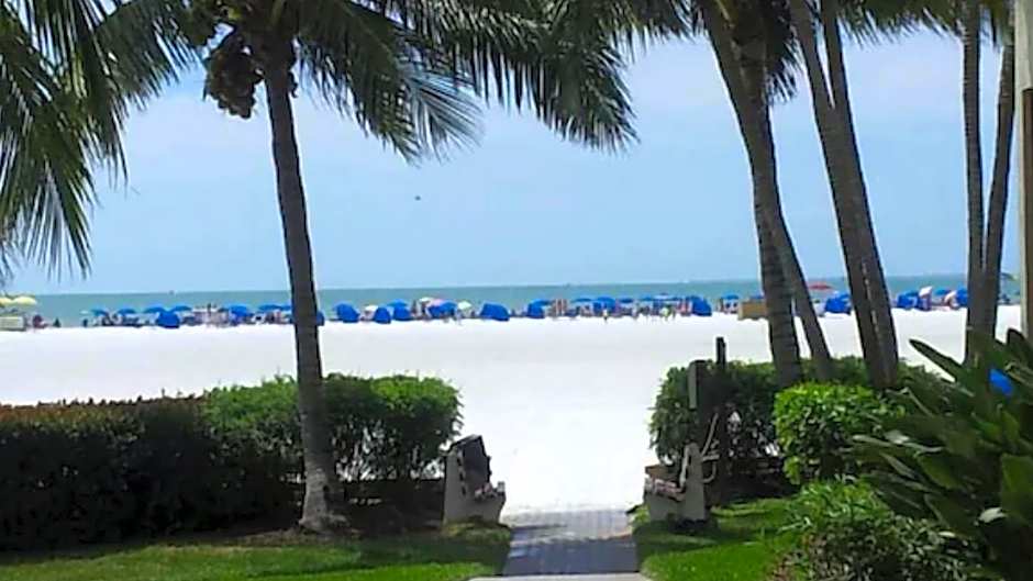 On The Sand Peaceful Great Sunsets Paradise