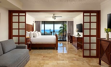 Premium One-Bedroom Suite Sea View