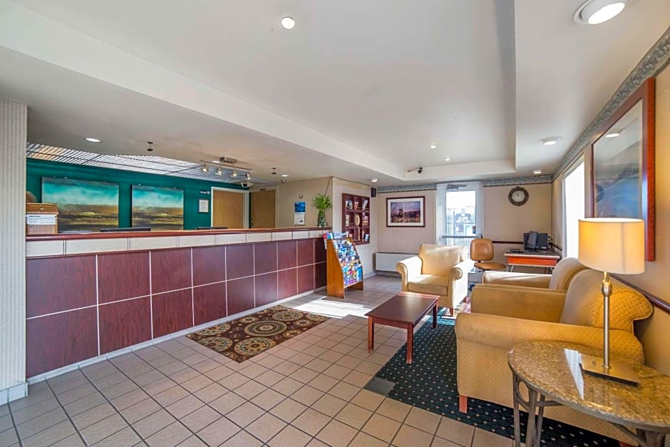 Rodeway Inn & Suites