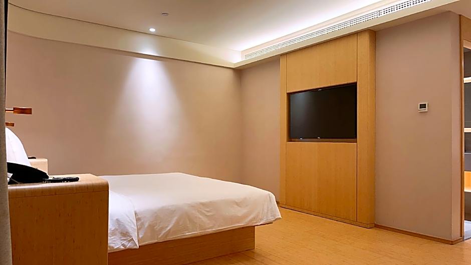 JI Hotel Shanghai Xuhui Yueyang Road