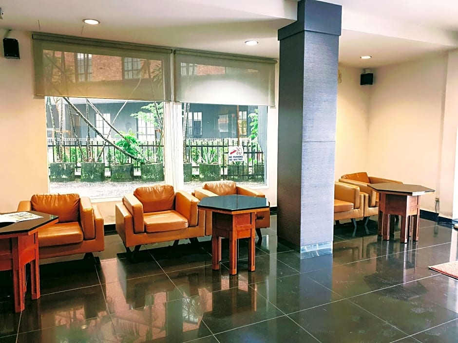 Golden Court Hotel @ Taman Pelangi