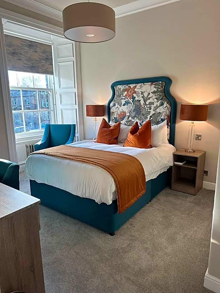 Photo 1 of 6 of Deluxe 1 King Bed