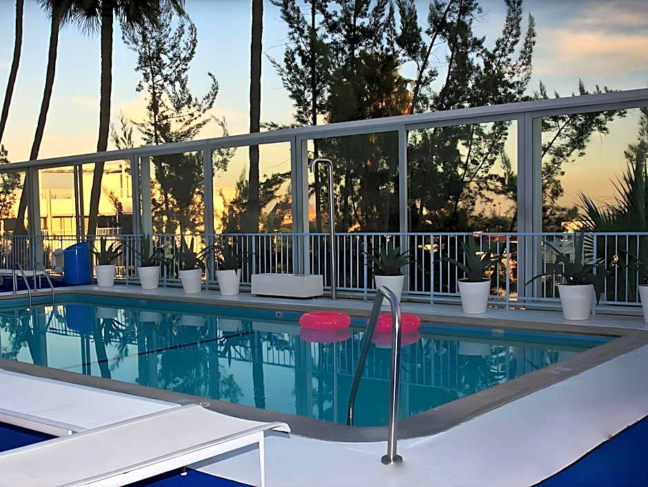 The Standard, Hollywood