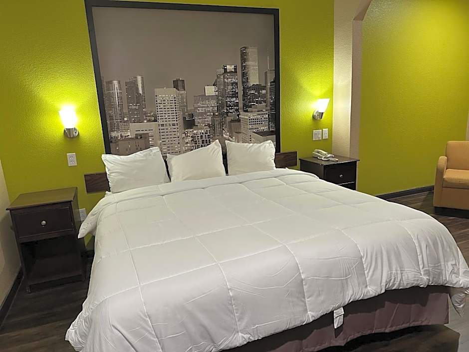 Red Lion Inn & Suites IAH Airport East