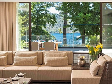 VILLA PREMIUM GARDEN VIEW