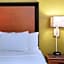 La Quinta Inn & Suites by Wyndham St. Pete-Clearwater Airport
