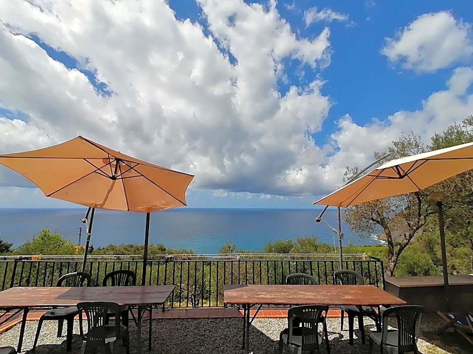 Perla del Levante Hostel