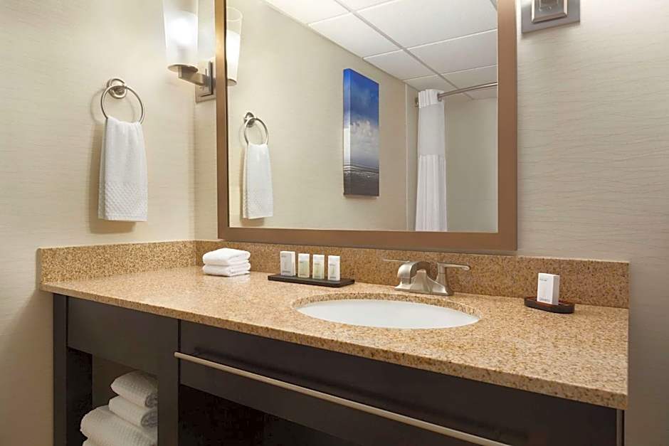 Embassy Suites By Hilton Hotel Oklahoma City-Will Rogers Airport