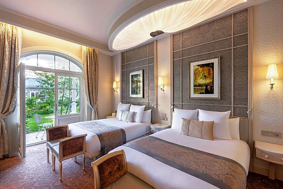 Disneyland® Hotel