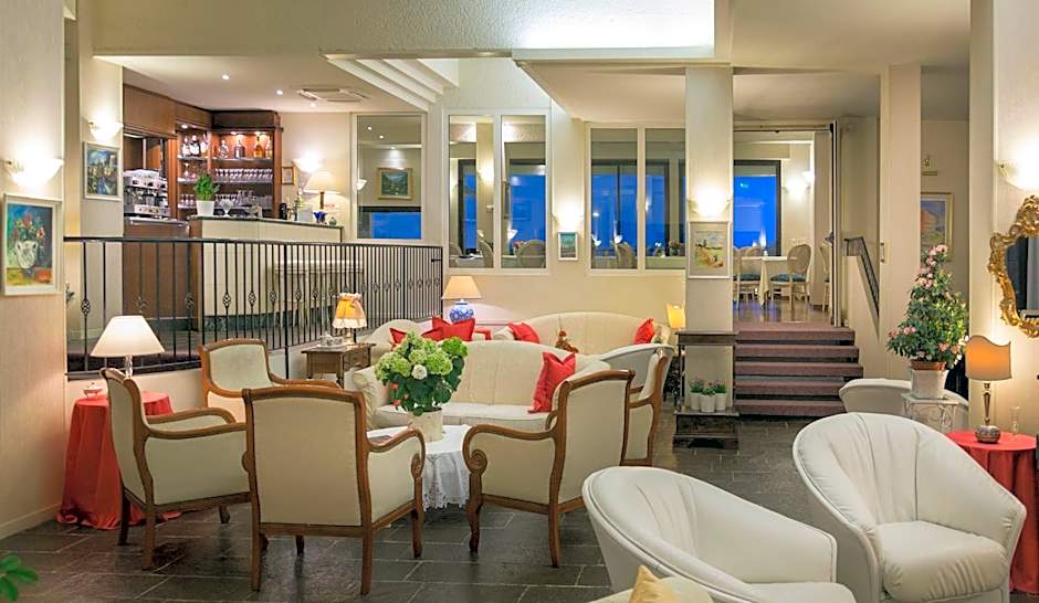 Hotel Admiral - on the beach