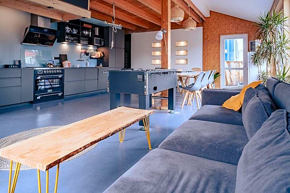 Hostel oder Ferienwohnung 1-16 Personen im BLAUEN HAUS