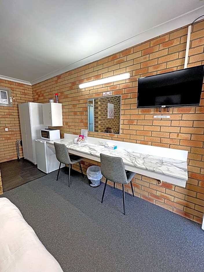 Squatters Homestead Motel