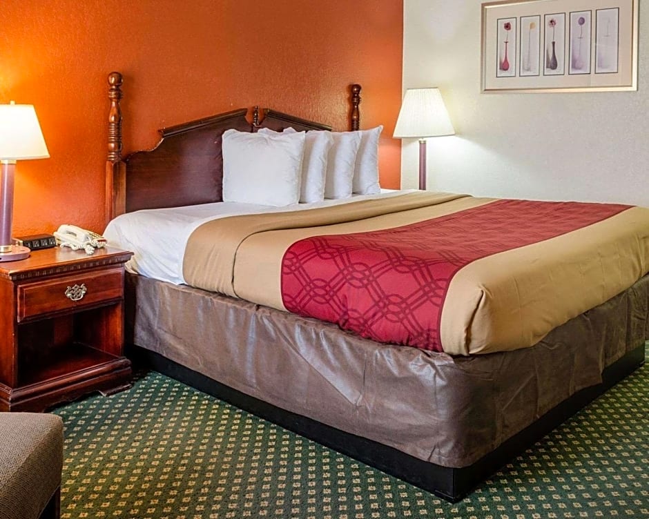 Econo Lodge Inn & Suites Philadelphia