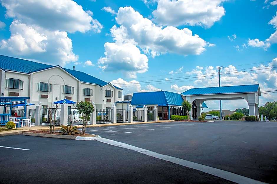 Days Inn by Wyndham Troy