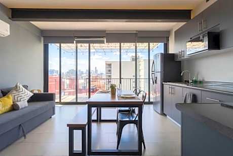 2Ph Large 2Brm 3 bath AC private terrace apt