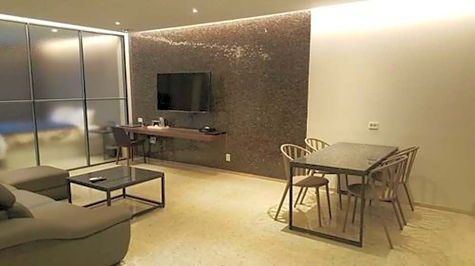 Daejeon The Empress Hotel