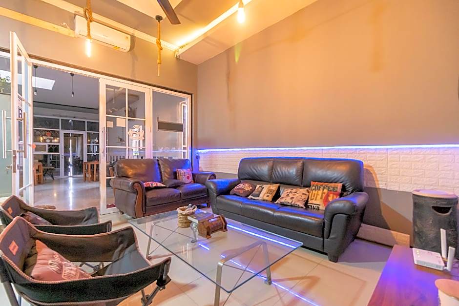 Safaraz Garden near Galaxy Bekasi Mitra RedDoorz