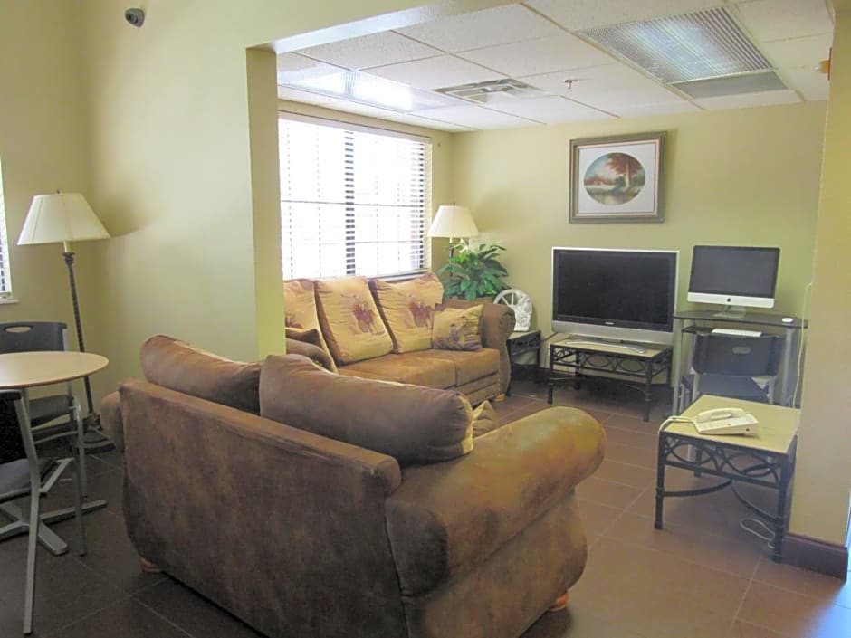Travelodge by Wyndham Arlington/Dallas Area