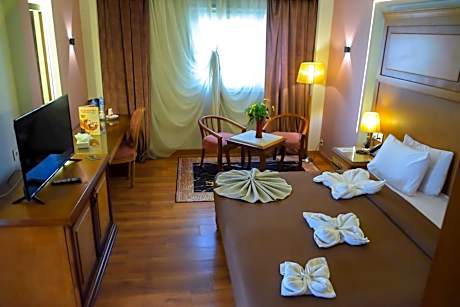 Junior Suite Nile view