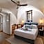 Villa Albi - Machne Yehuda Hotel