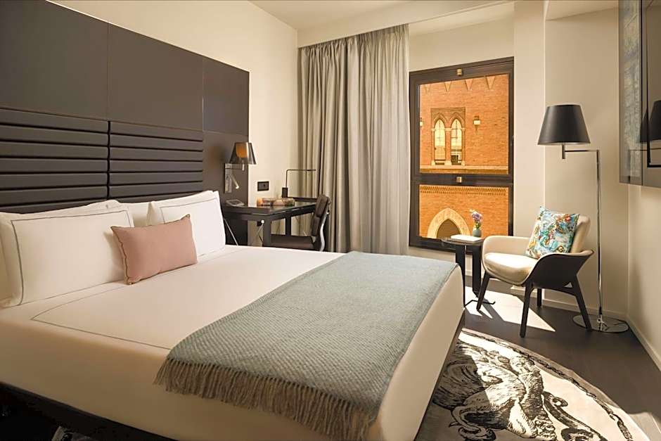 art'otel Rome Piazza Sallustio, Powered by Radisson Hotels