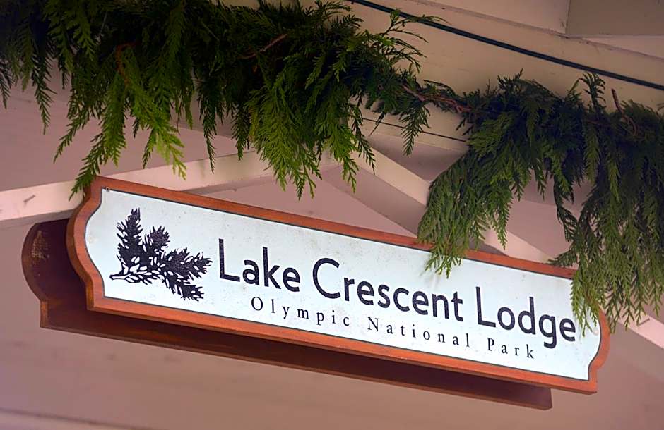 Lake Crescent Lodge