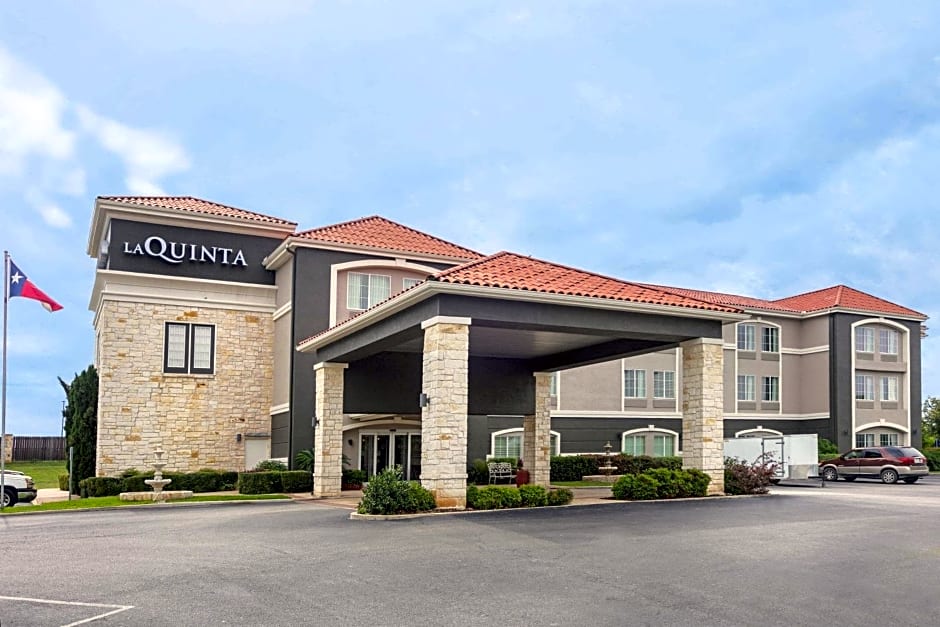 La Quinta Inn & Suites by Wyndham Fredericksburg