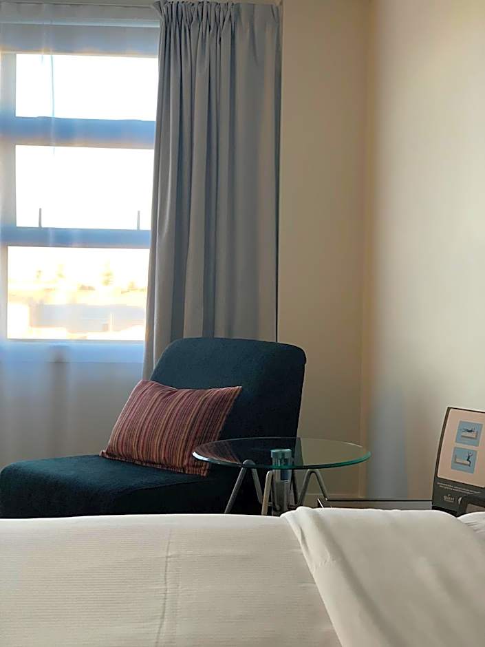 Quest Napier Hotel