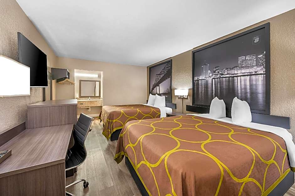 Super 8 by Wyndham Metairie