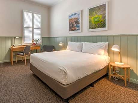 Heritage Standard Room