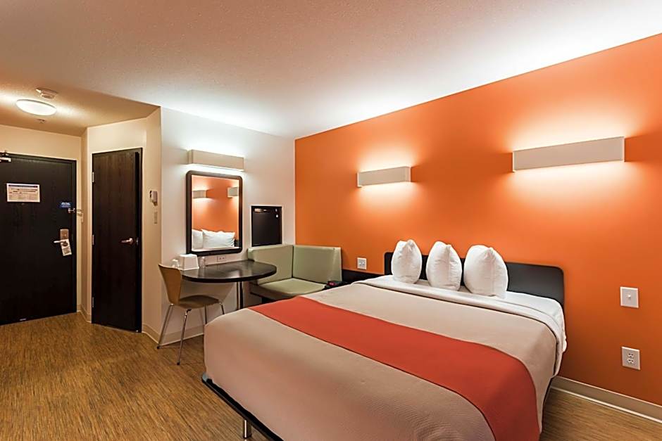 Motel 6-Moosomin, SK