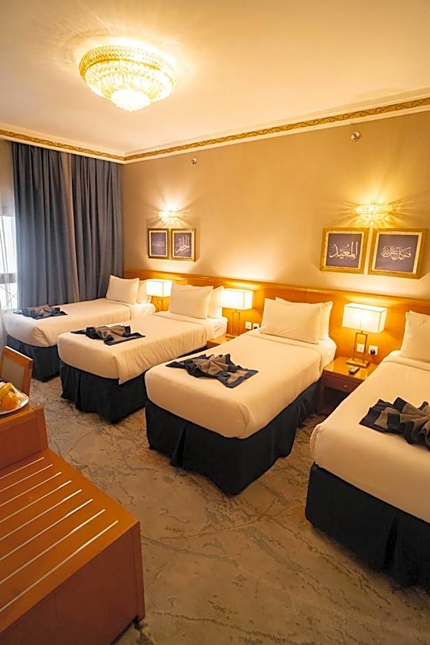 Photo 1 of 14 of Quadruple Room