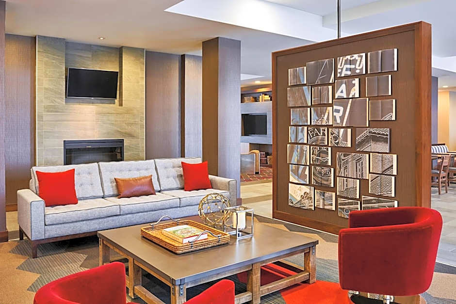 Four Points by Sheraton Fargo Medical Center