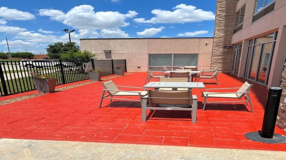 Holiday Inn Express & Suites Moore By IHG