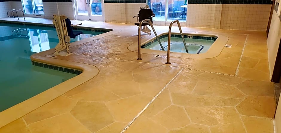 Best Western Plus Airport Inn And Suites