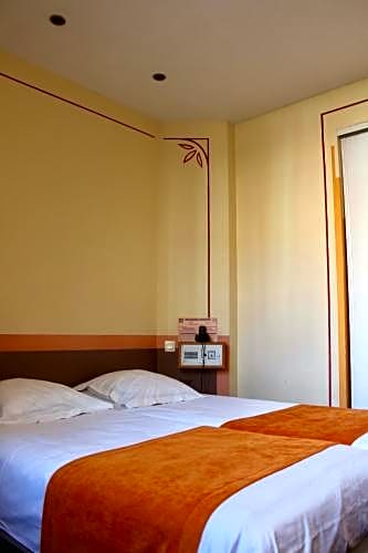 Foto 1 di 4 di Twin Room