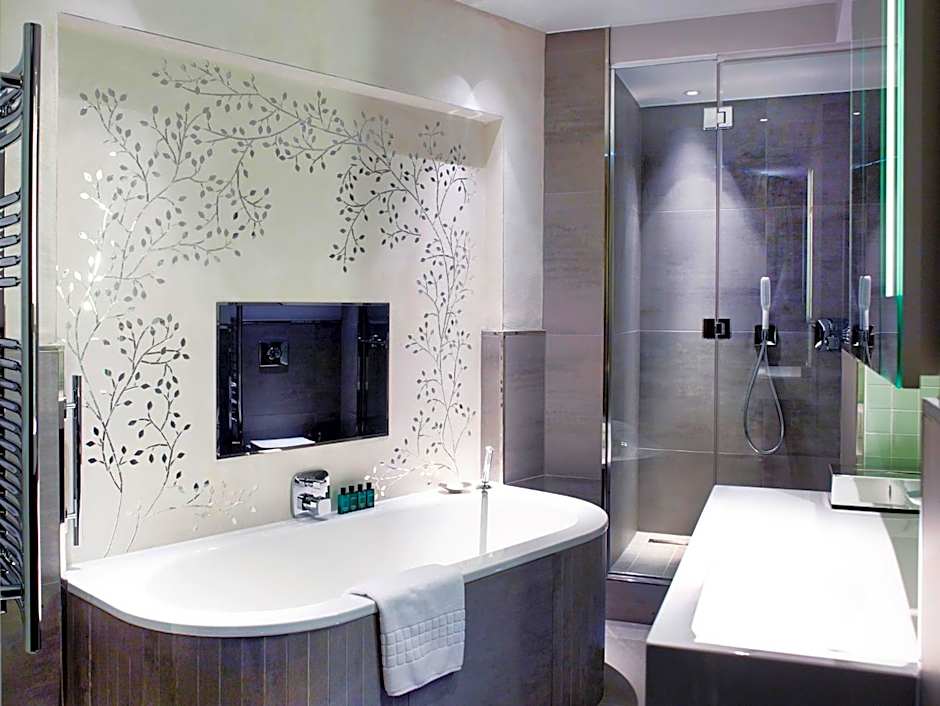 Cheval Three Quays at The Tower of London