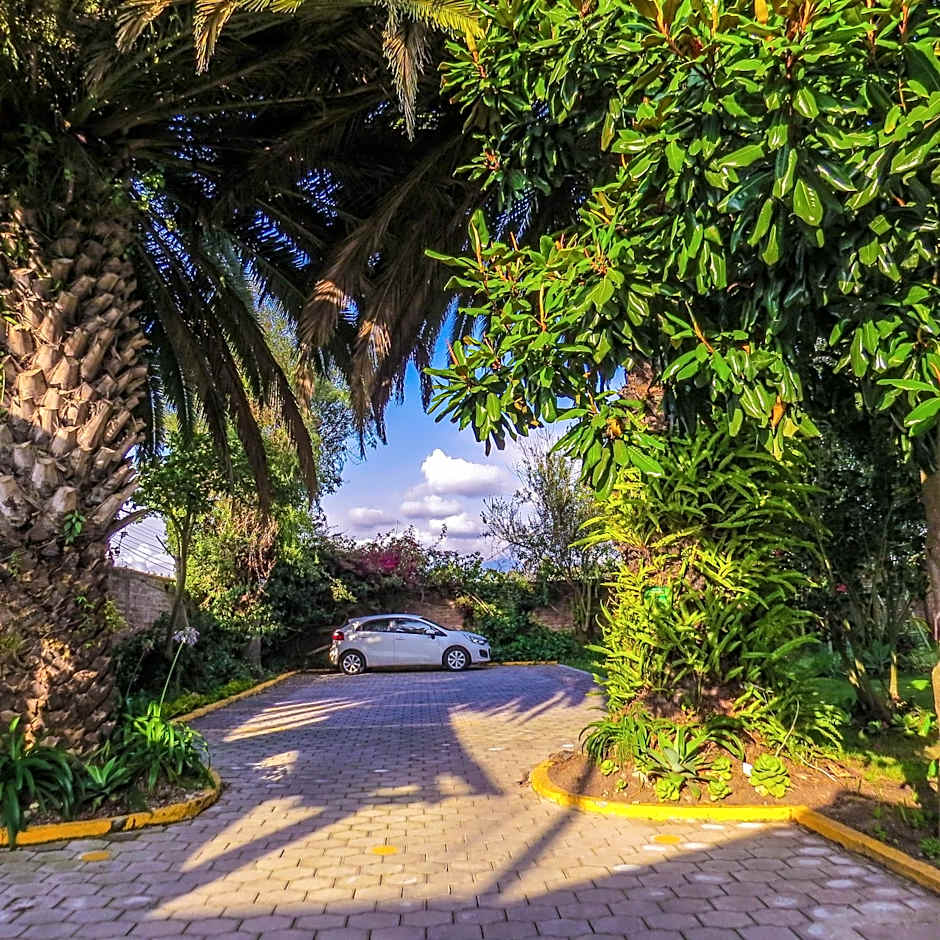 Hosteria Airport Garden